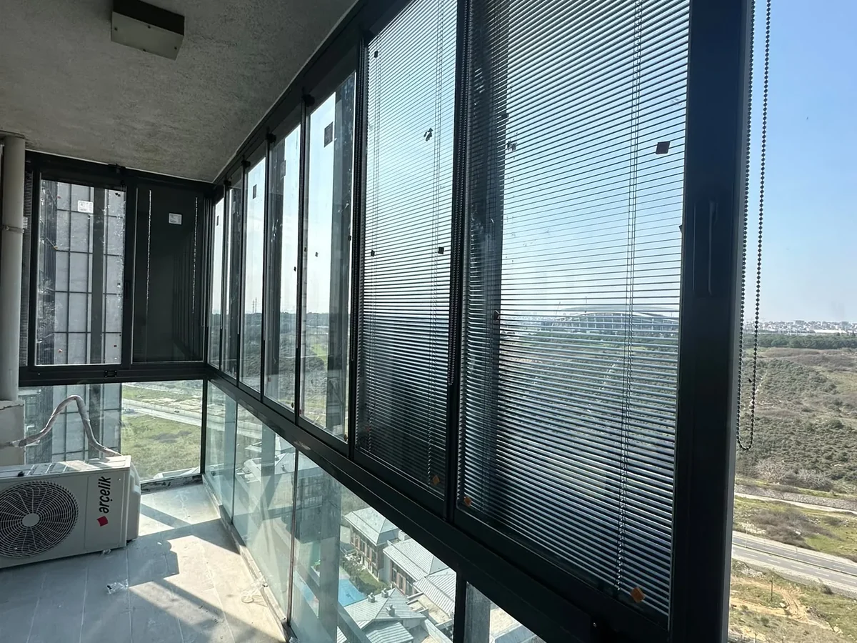 Isıcamlı Katlanır Cam Balkon Sistemleri gerçek uygulama görseli 3